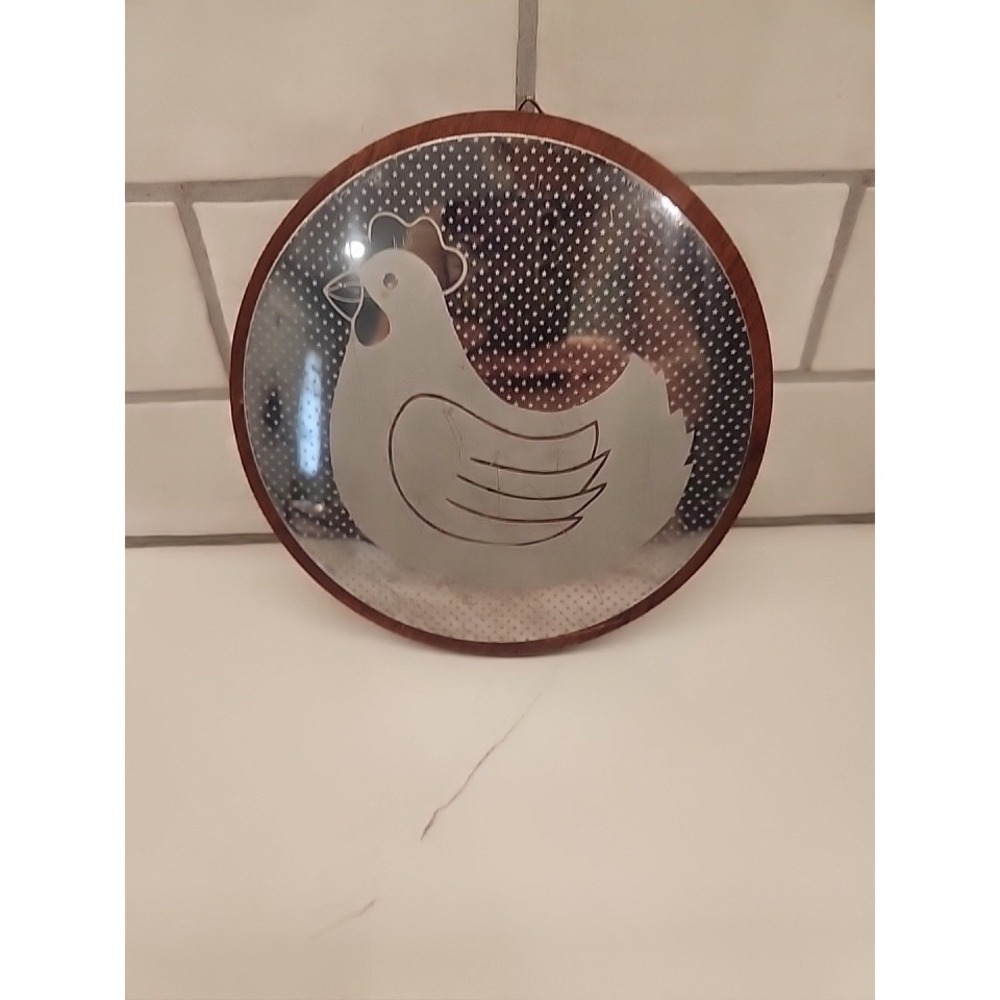 Vintage Chicken Metal On Wood Round Trivet Or Hanging Decor Cottagecore 6.5"